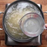 Evite 12 erros comuns que as pessoas cometem ao preparar macarrão.