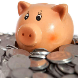 Seus rendimentos zeram antes do fim do mês e você não tem no momento alternativas para ganhar mais? Aprenda como economizar dinheiro no dia a dia